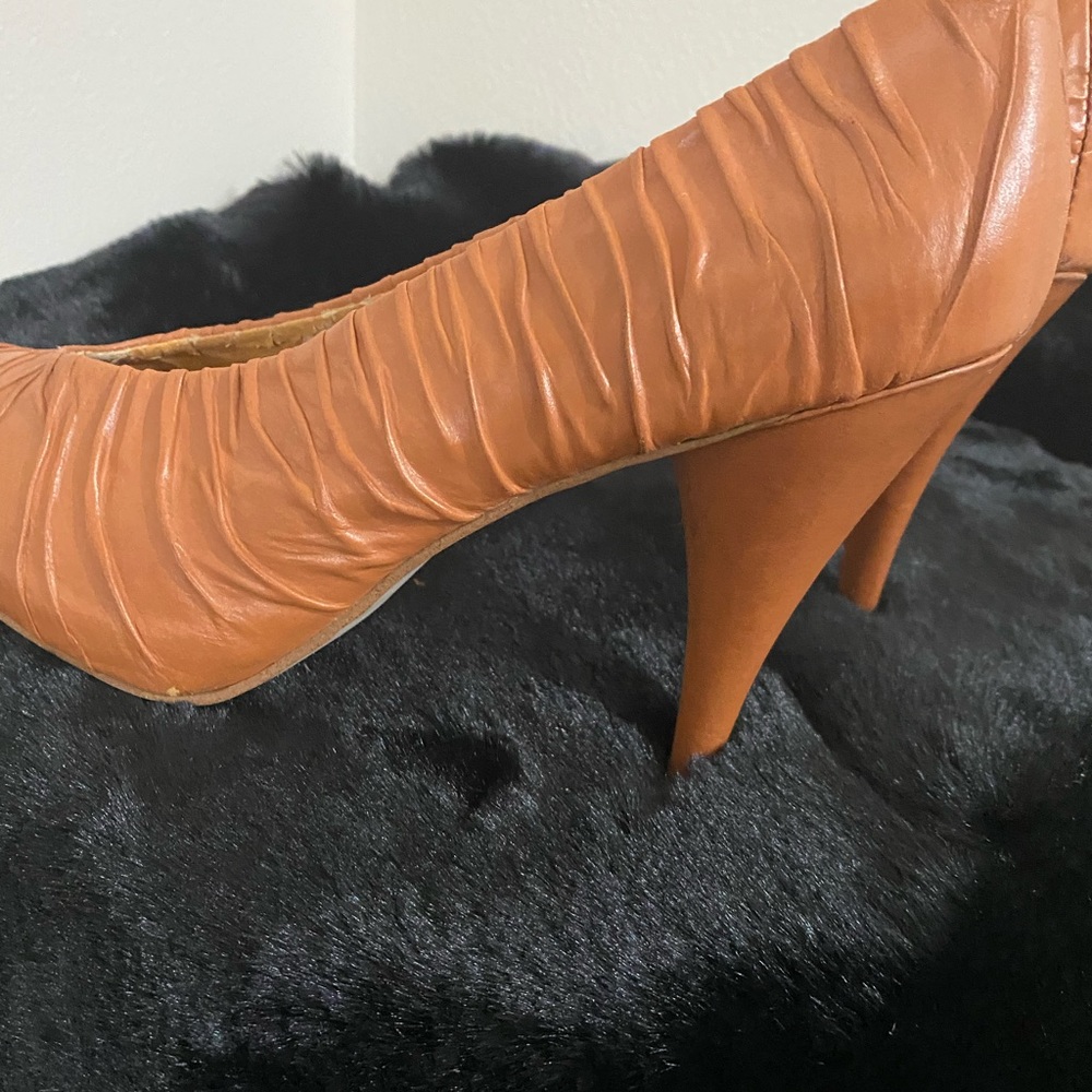 Conjac pumps - Picture 2 of 5